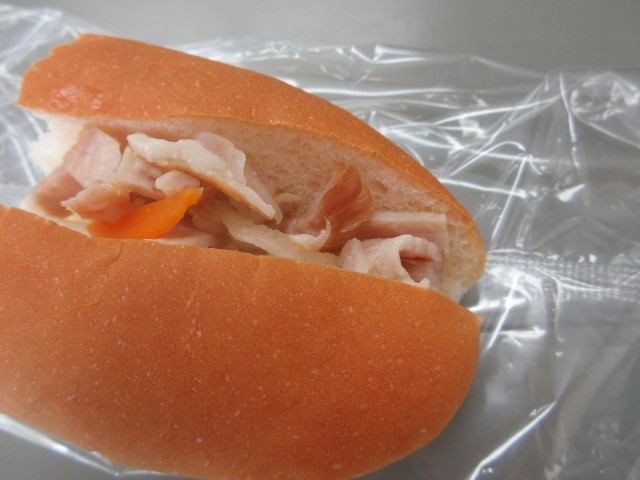 ベトナムの料理　バインミー