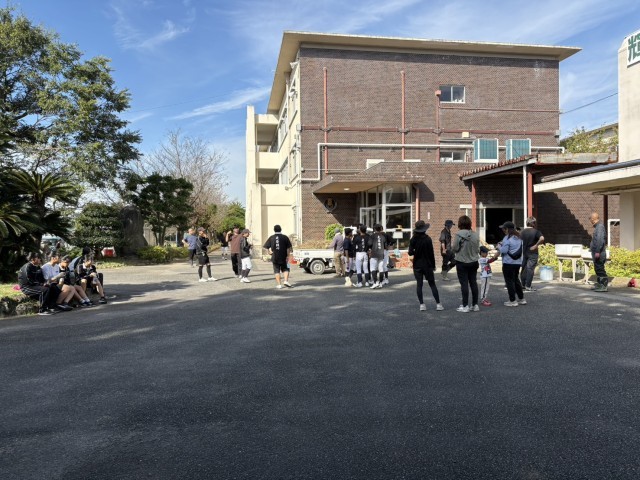 8:30に集合し、作業を始めました